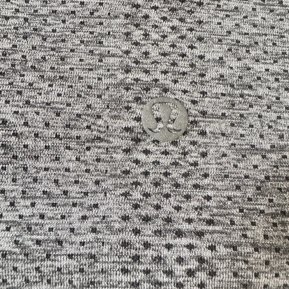 Lululemon Swiftly Tech 2.0 Slate Gray Fitted Short Sleeve T-Shirt - Picture 3 of 3